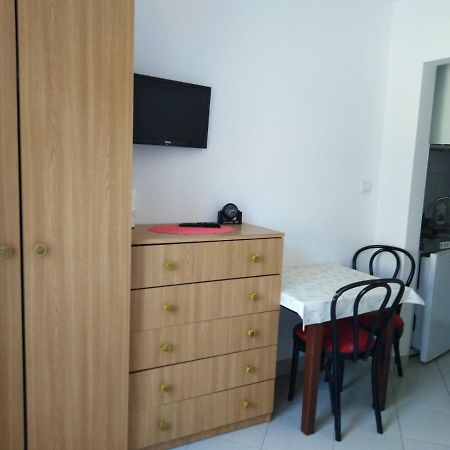Apartments Melly Zaostrog Phòng bức ảnh