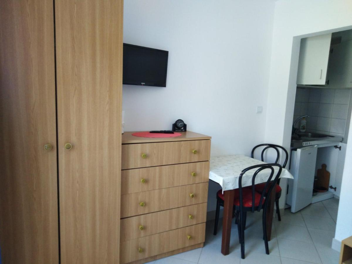 Apartments Melly Zaostrog Phòng bức ảnh